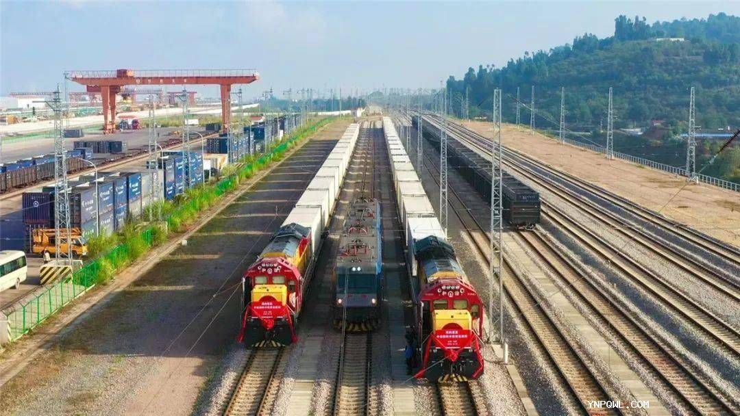中老鐵路國際貨運班列轉為規?；\營(yíng)  